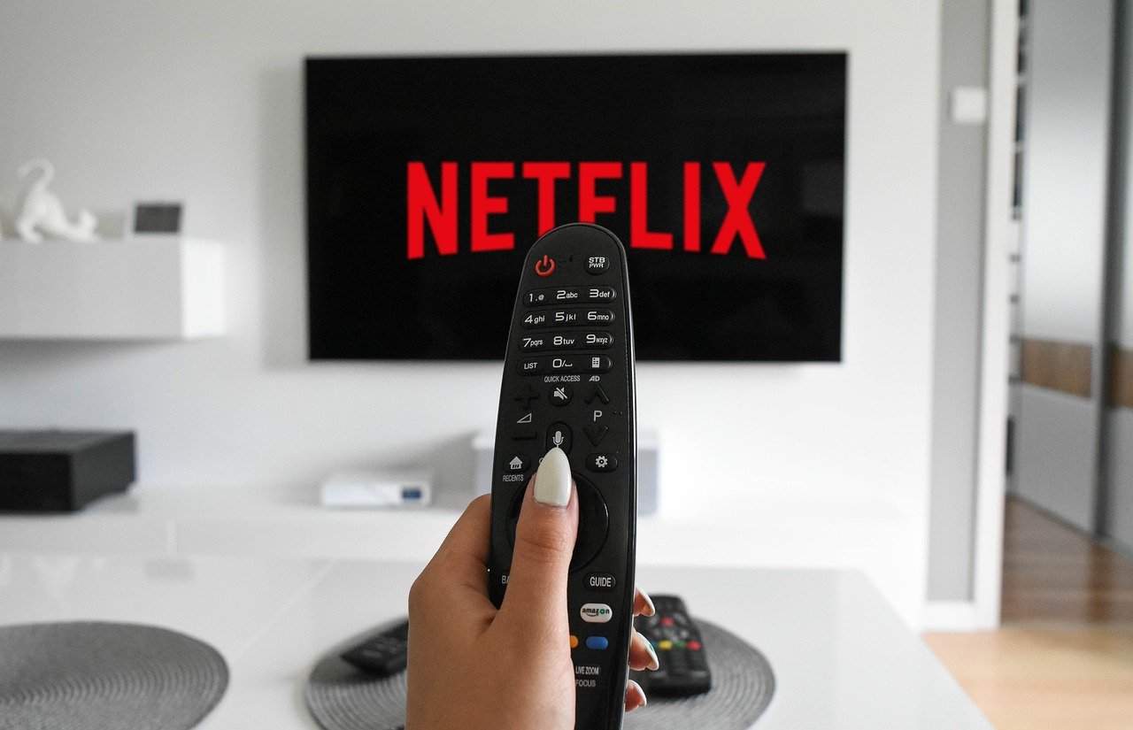 Netflix And Chill With A Top Grade TV And Home Theatres This 2021