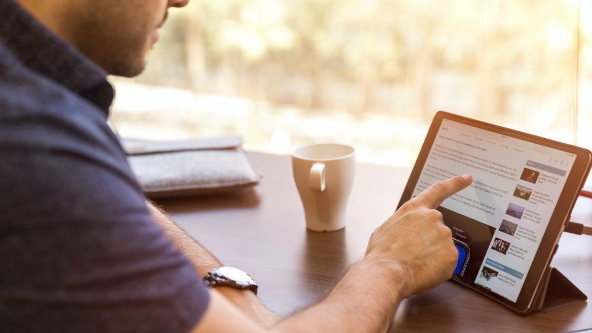 Lumonitor : A High-Quality Portable Machine
