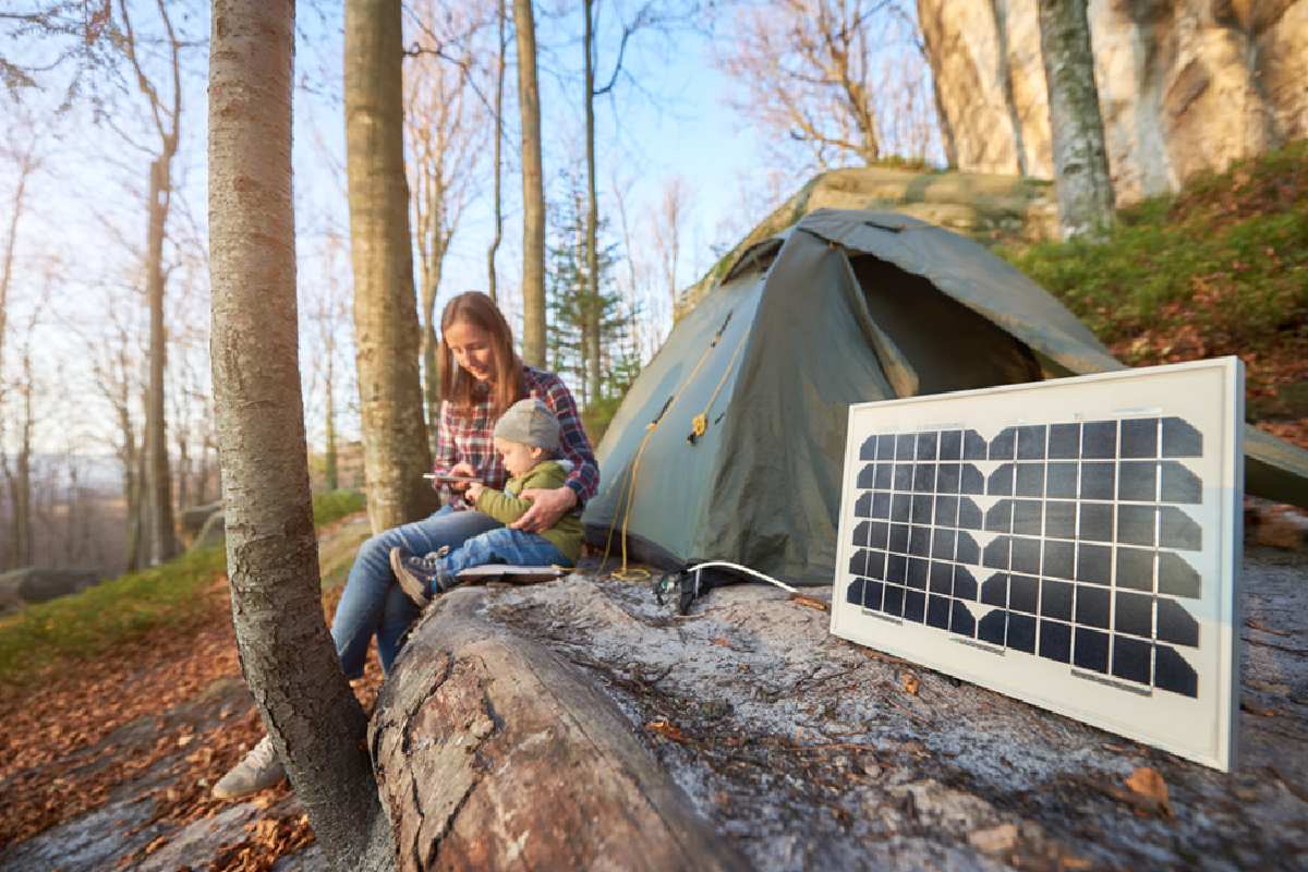 5 Outdoor Tech Accessories to Buy Your Adventurous Partner