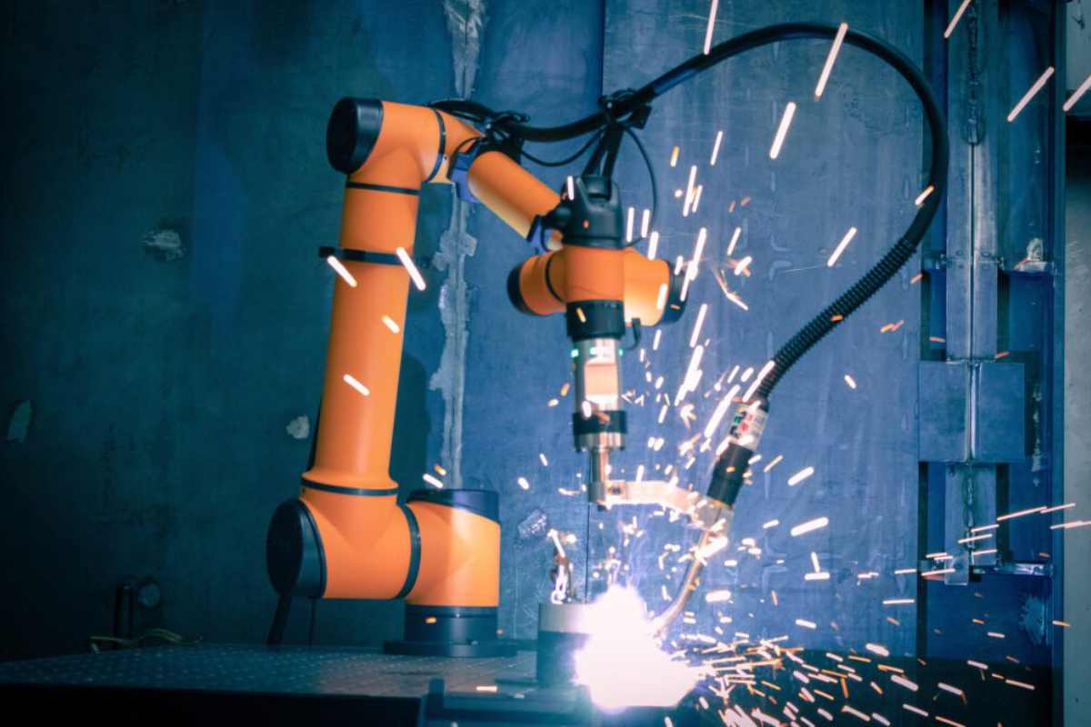 Top Reasons to Use Welding Robots