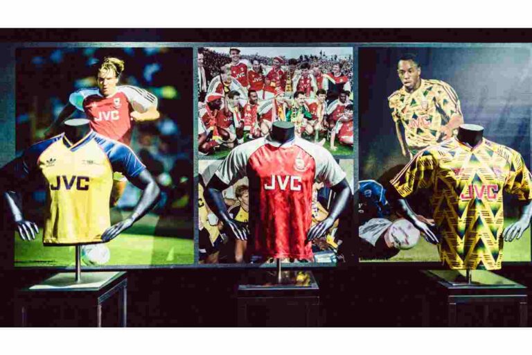 Arsenal's Stunning LED Screen Transformation_ A Visual Feast at the Adidas Store